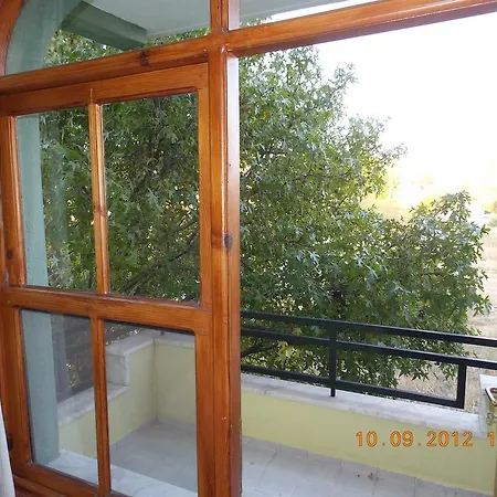 Hotel Flora 3*